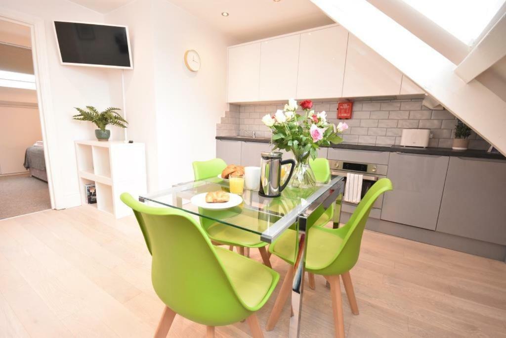 Apt 3, Opera House Ensuite 4Th Floor By Indigo Flats 런던 외부 사진