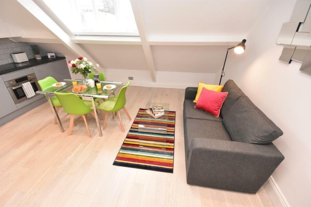 Apt 3, Opera House Ensuite 4Th Floor By Indigo Flats 런던 외부 사진