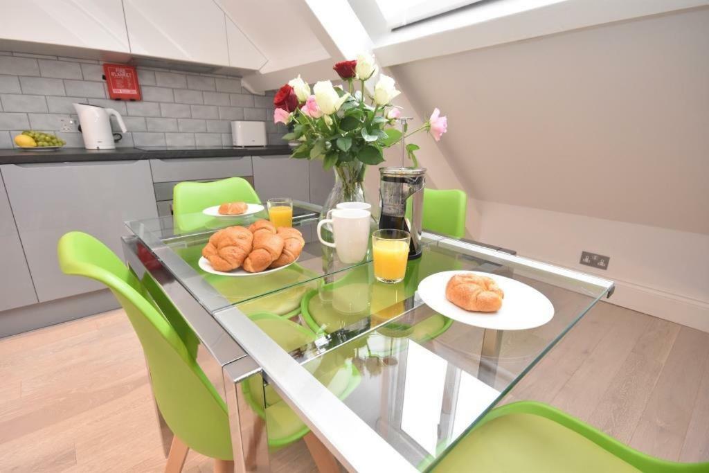 Apt 3, Opera House Ensuite 4Th Floor By Indigo Flats 런던 외부 사진