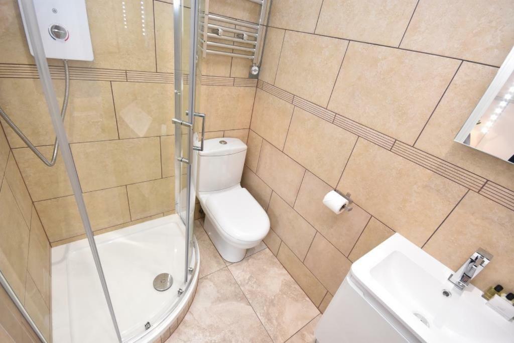 Apt 3, Opera House Ensuite 4Th Floor By Indigo Flats 런던 외부 사진